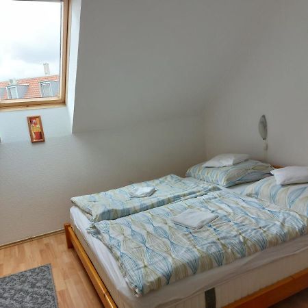 Apartmancentrum Gyula Bagian luar foto